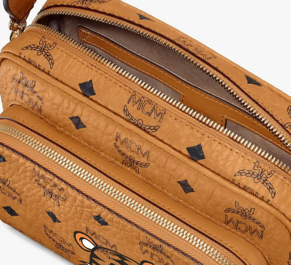 Túi MCM Klassik Crossbody in New Year Tiger Visetos MMRCSXL01CO001 - Ảnh 4