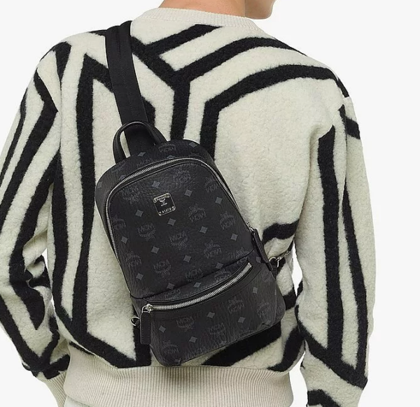 Túi MCM Klassik Sling Bag in Visetos MMLBSKC01BK001 - Ảnh 6