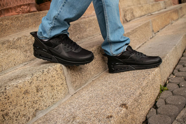 Giày Nike Air Max 90 Flyease 'Triple Black' CZ4270-002 - Ảnh 6