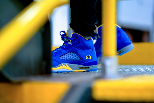 Giày Nike Air Jordan 5 Retro JSP 'Laney' Varsity Royal CD2720-400 - Ảnh 5