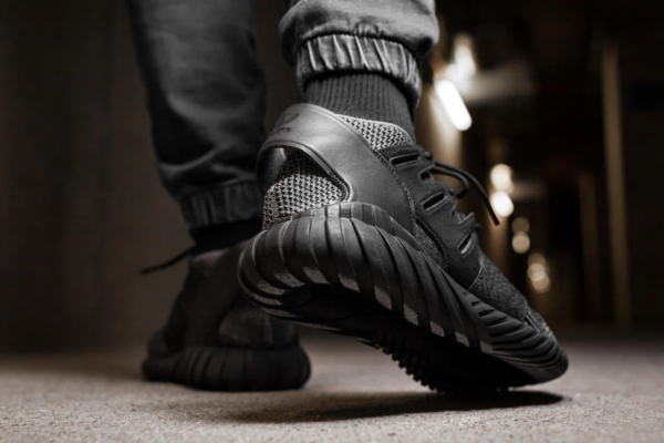 Giày Adidas Tubular Doom PK 'Triple Black' 2.0 BY3131 - Ảnh 3