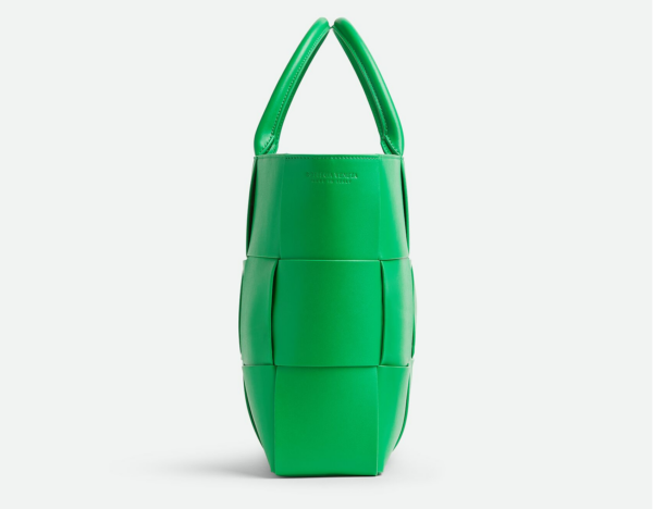 Tui Bottega Veneta Medium Arco Tote 'Parakeet' 729244VB1K03724