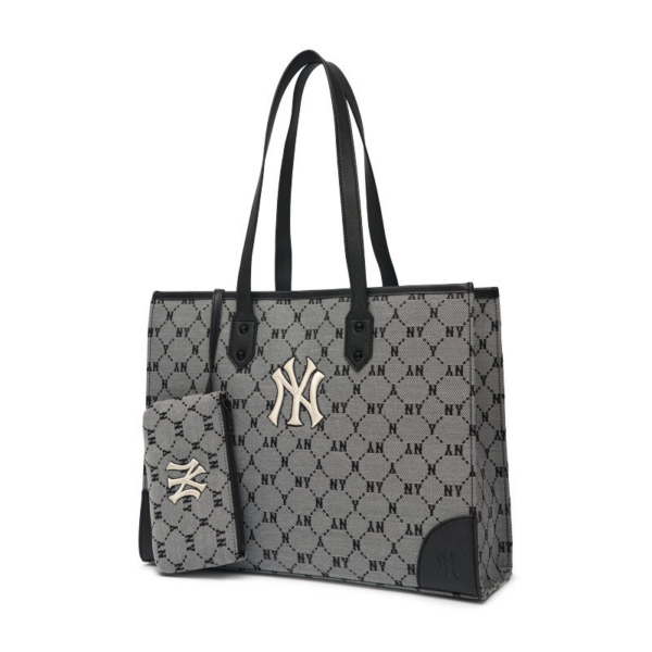 Túi MLB Monogram New York Yankees Black 3AORL021N-50GRS - Ảnh 2