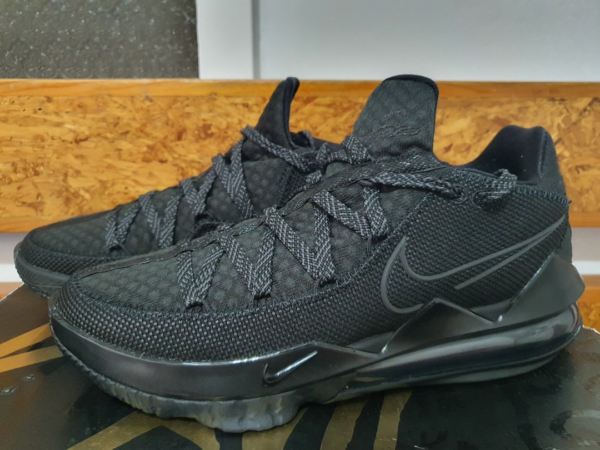 Giày Nike LeBron 17 Low 'Triple Black' CD5007-003 - Ảnh 7