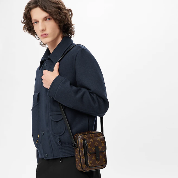 Túi Louis Vuitton Christopher Wearable Wallet M69404 - Ảnh 6