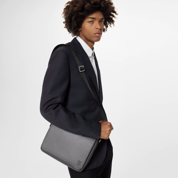 Tui Louis Vuitton District PM Messenger Bag 'Glacier Blue' M30851