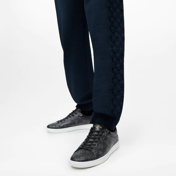 Giay Louis Vuitton Luxembourg Trainer "Black" 1A4PAV