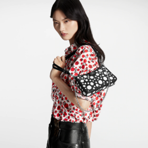 Tui Louis Vuitton x YK Easy Pouch On Strap 'Black White' M81908