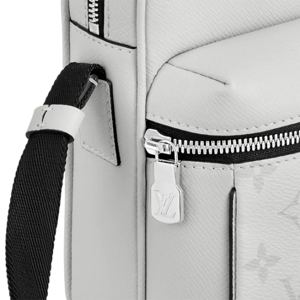 Túi Louis Vuitton Outdoor Messenger M30243 - Ảnh 5