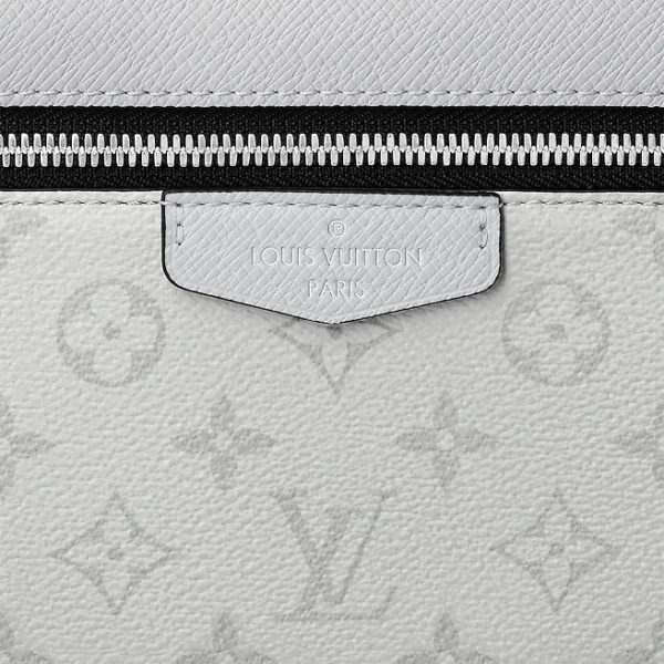 Túi Louis Vuitton Outdoor Messenger M30243 - Ảnh 6