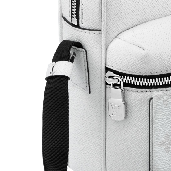 Tui Louis Vuitton Outdoor Messenger Bag 'Optic White' M30873