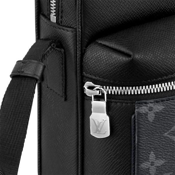Tui Louis Vuitton Outdoor Messenger Bag 'Black' M30233