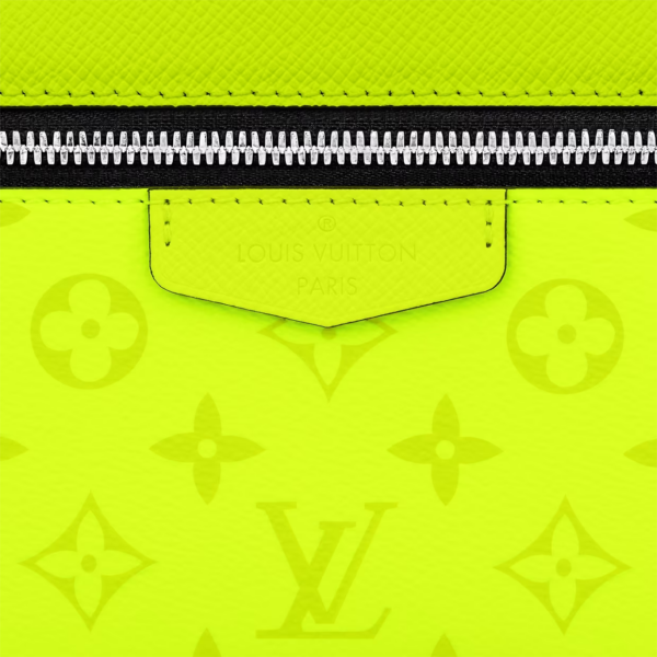 Tui Louis Vuitton Outdoor Messenger Bag 'Neon Yellow' M30943