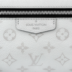 Tui Louis Vuitton Outdoor Messenger Bag 'Optic White' M30873