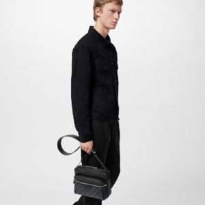 Tui Louis Vuitton Outdoor Messenger Bag 'Black' M30233