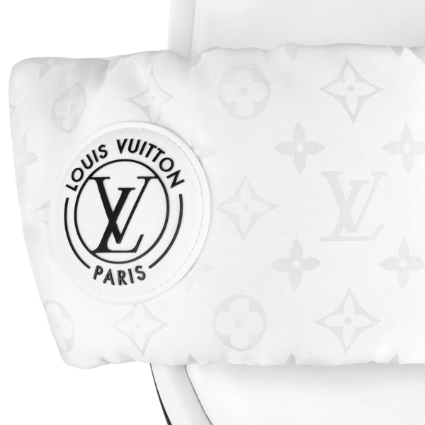 Dép Louis Vuitton Pool Pillow Flat Comfort Mules 'White' 1AAEBH - Ảnh 4