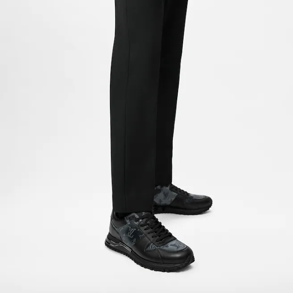 Giay Louis Vuitton Run Away Trainers "Black" 1A8KJ0
