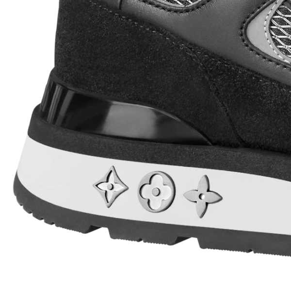 Giay Louis Vuitton Run Away Trainers "Black" 1A9J1E