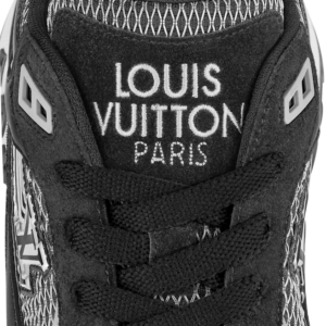 Giay Louis Vuitton Run Away Trainers "Black" 1A9J1E