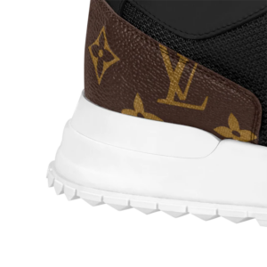 Giay Louis Vuitton Run Away Trainers "Black" 1A80PT