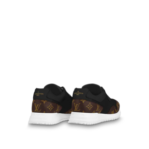 Giay Louis Vuitton Run Away Trainers "Black" 1A80PT