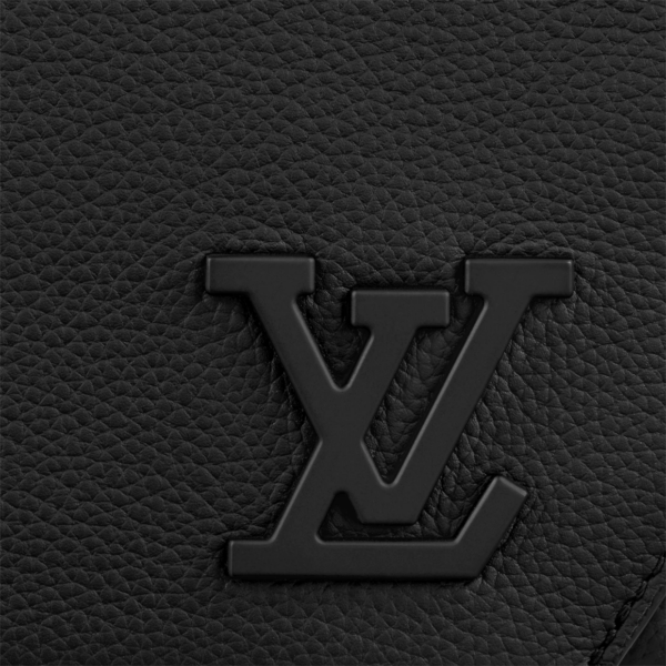 Tui Louis Vuitton Takeoff Messenger 'Black' M57080