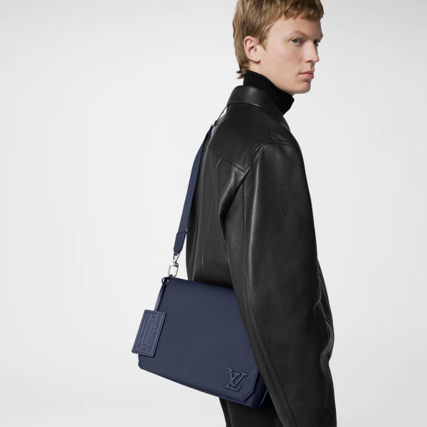 Tui Louis Vuitton Takeoff Messenger Bag 'Navy Blue' M21363
