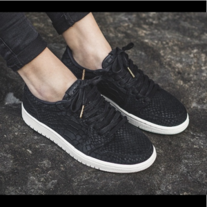 Alternative view of Giày Nike Wmns Air Jordan 1 Retro Low 'Black Python' AJ6004-010