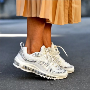 Alternative view of Giày Nike Wmns Air Max 98 LX 'Recycled Material' AV4417-002