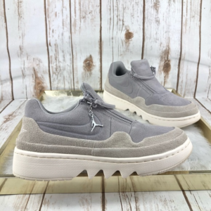 Alternative view of Giày Nike Wmns Air Jordan 1 Jester XX Low 'Atmosphere Grey' AV4050-002
