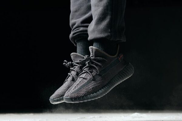 Giày Adidas Yeezy Boost 350 V2 Black Non-Reflective FU9006 - Ảnh 3
