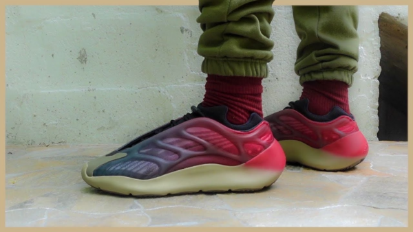 Giày Adidas Yeezy 700 V3 'Fade Carbon' GW1814 - Ảnh 13