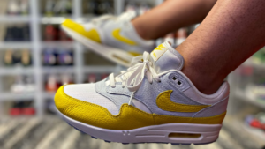 Giay Nike Air Max 1 Tour 'Yellow' DX2954-001