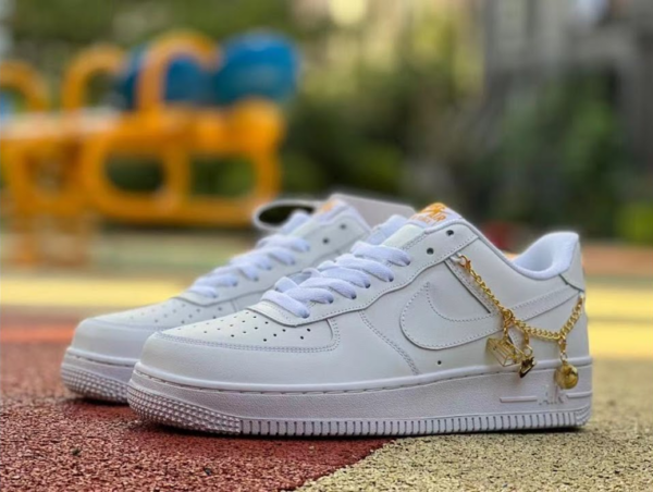 Giày Nike Wmns Air Force 1 '07 LX 'Lucky Charms' DD1525-100 - Ảnh 15