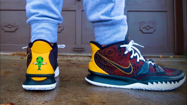 Giày Nike Kyrie 7 GS 'Roswell Rayguns' CT4080-001 - Ảnh 7