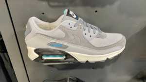 Giay Nike Air Max 90 'Wolf Grey Chlorine Blue' DM0029-002