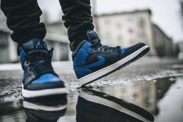 Giày Nike Air Jordan 1 Mid 'Obsidian Game Royal' 554724-412 - Ảnh 2