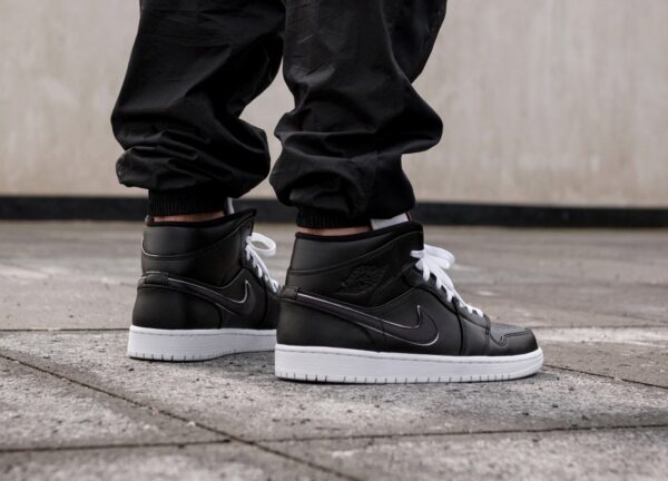 Giày Nike Air Jordan 1 Mid 'Maybe I Destroyed the Game' 852542-016 - Ảnh 2