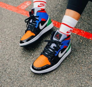 Alternative view of Giày Nike Air Jordan 1 Mid 'Multi Patent' CV5276-001