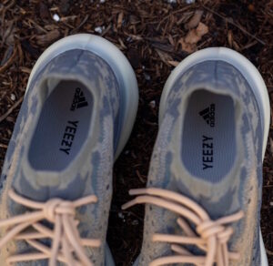 Alternative view of Giày Adidas Yeezy Boost 380 Mist Reflective FX9846