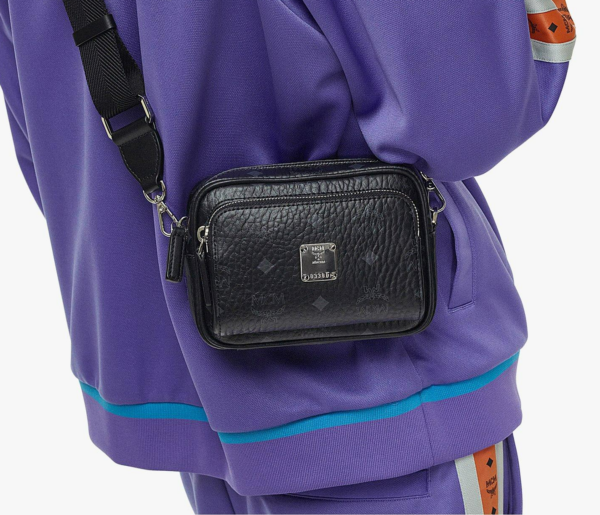 Túi MCM Klassik Crossbody in Visetos MMRAAKC03BK001 - Ảnh 2