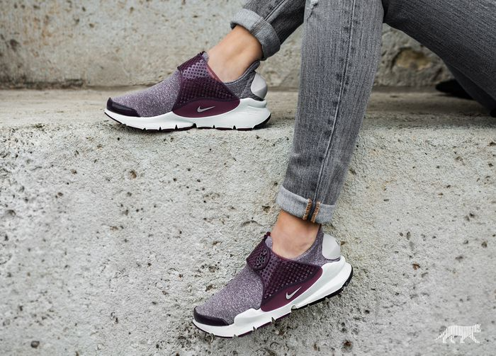 Giày Nike Wmns Sock Dart SE 'Night Maroon' 862412-600 - Ảnh 5