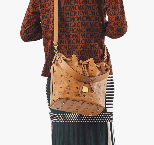 Túi MCM Essential Drawstring Bag Visetos Cognac MWDAASE02CO001 - Ảnh 8