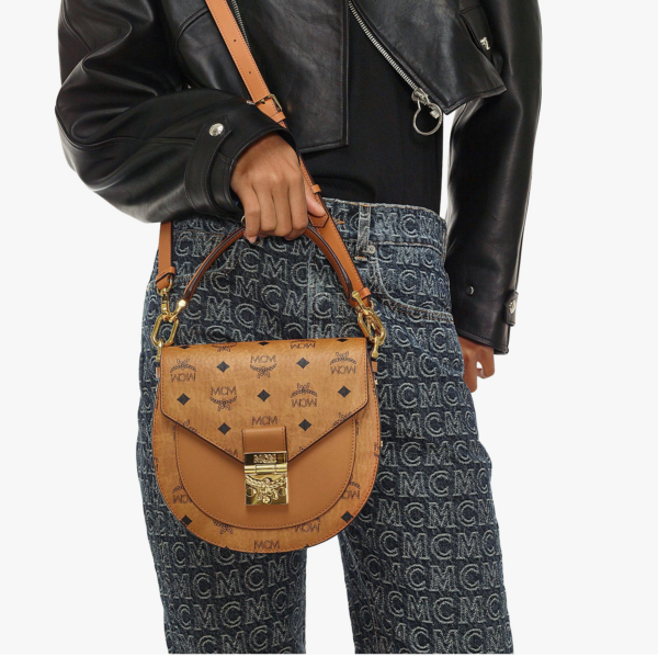 Túi MCM Small Patricia Shoulder Bag In Visetos Cognac MWSAAPA01CO001 - Ảnh 5