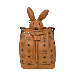 Túi MCM Zoo Rabbit Drawstring in Visetos MYZ8AXL45CO001