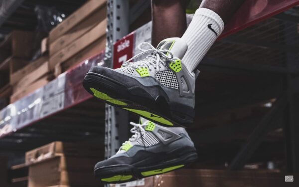 Giày Nike Air Jordan 4 Retro SE 95 Neon CT5343-007 - Ảnh 4