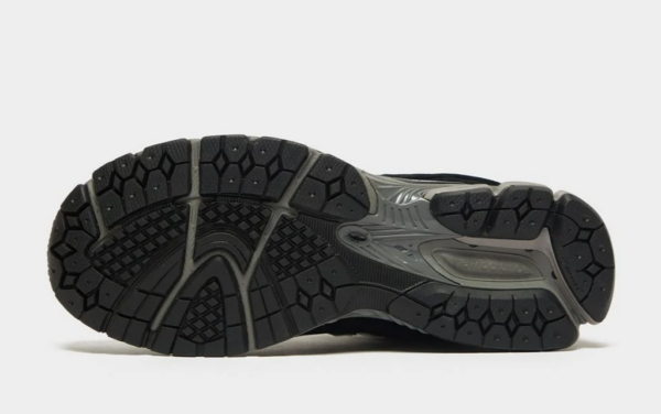 Giày New Balance 2002R 'Black Dark' M2002RR1 - Ảnh 6