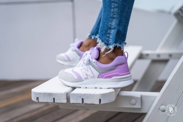 Giày New Balance White 'Grey Purple' CW997HEA - Ảnh 2