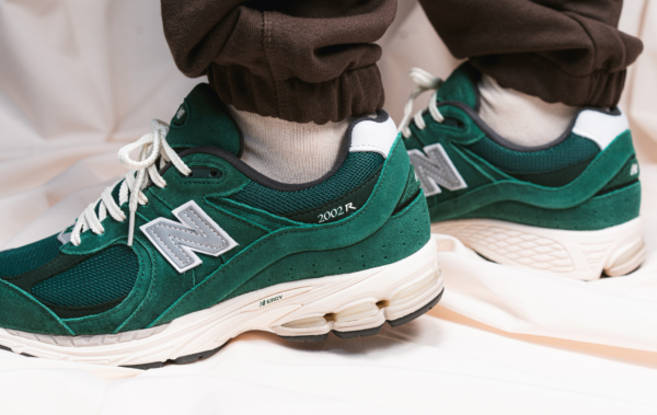 Giày New Balance 2002R 'Nightwatch Green' M2002RHB - Ảnh 7