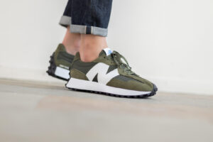 Alternative view of Giày New Balance 327 'Oak Leaf Green' MS327CPE